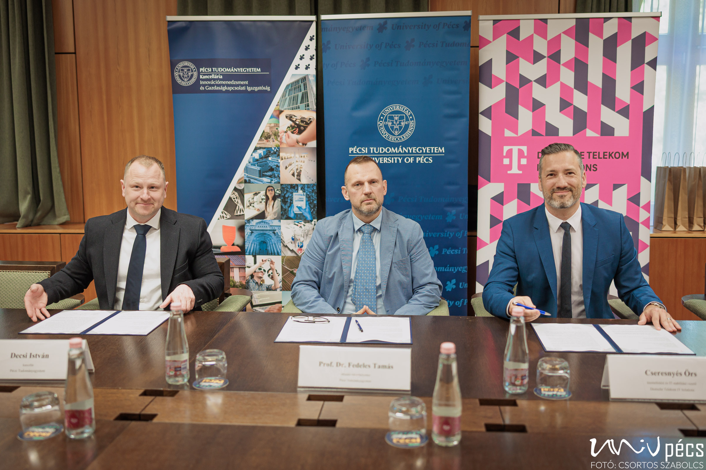 20250429 Együttműködési megállapodás aláírása PTE - Deutsche Telekom IT Solutions-13111431-csortos-szabolcs-
